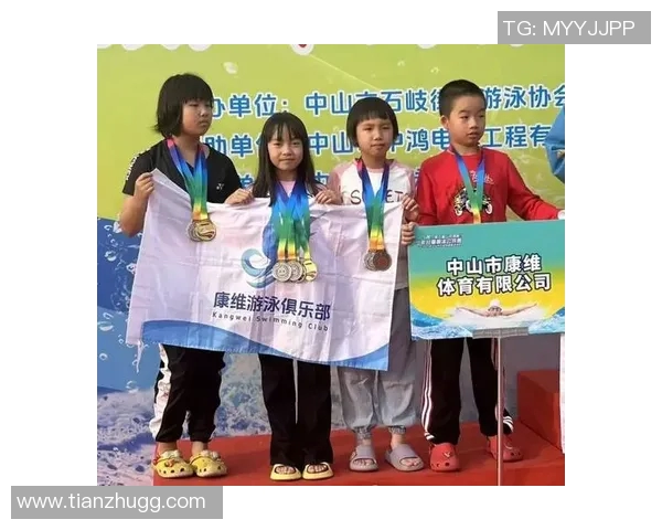 全国游泳比赛激烈角逐 展现顶级选手风采与竞技精神